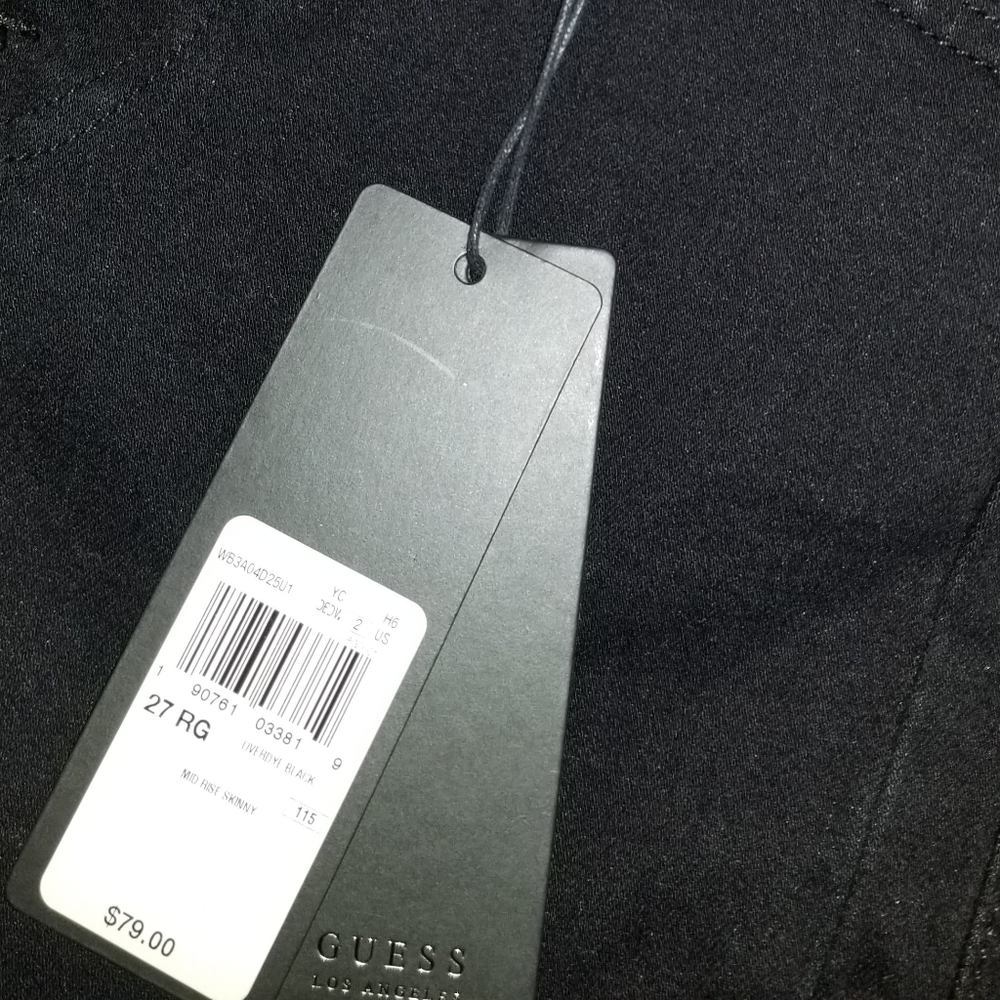 Mid-rise jeans